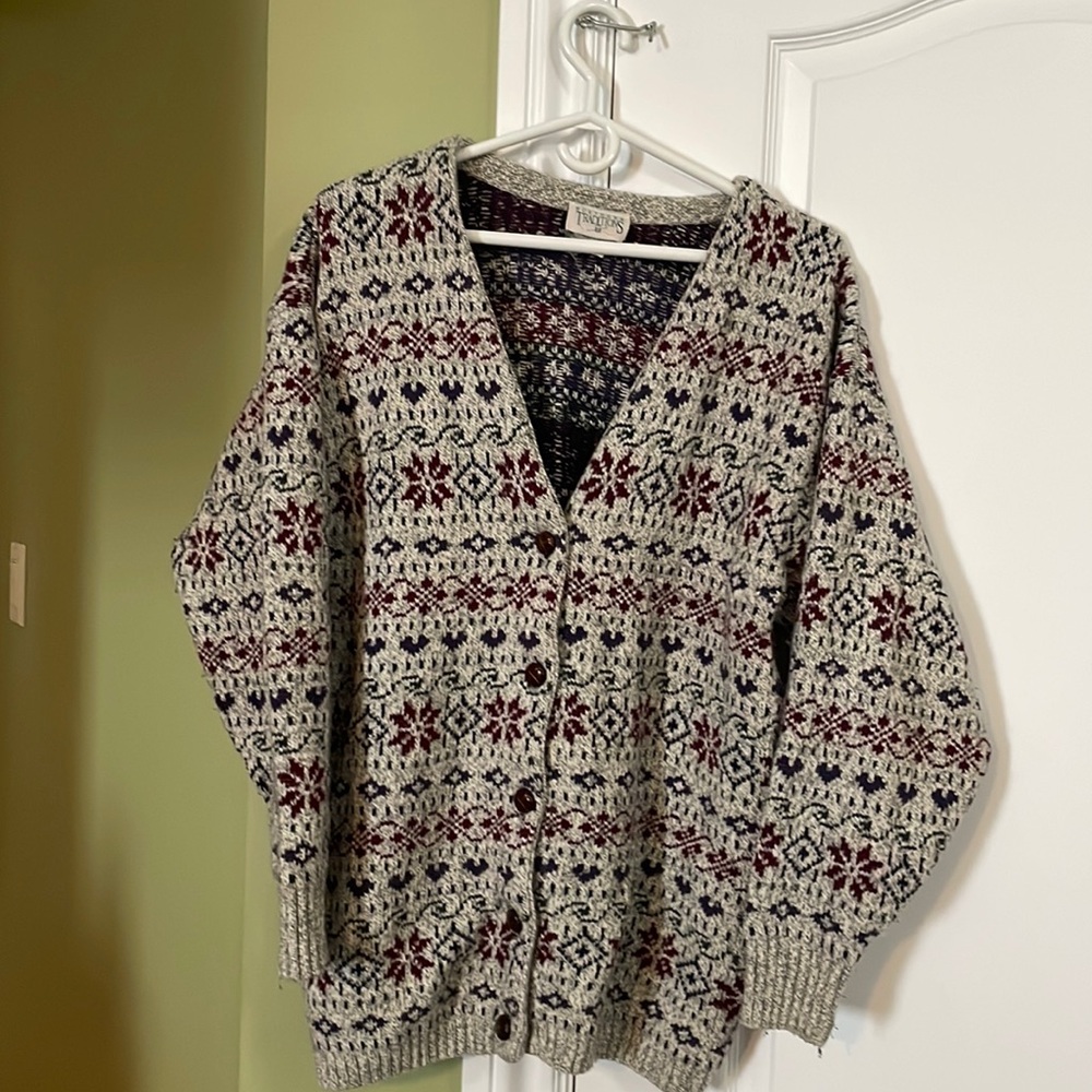 Northern Tradition Cardigan wood buttons